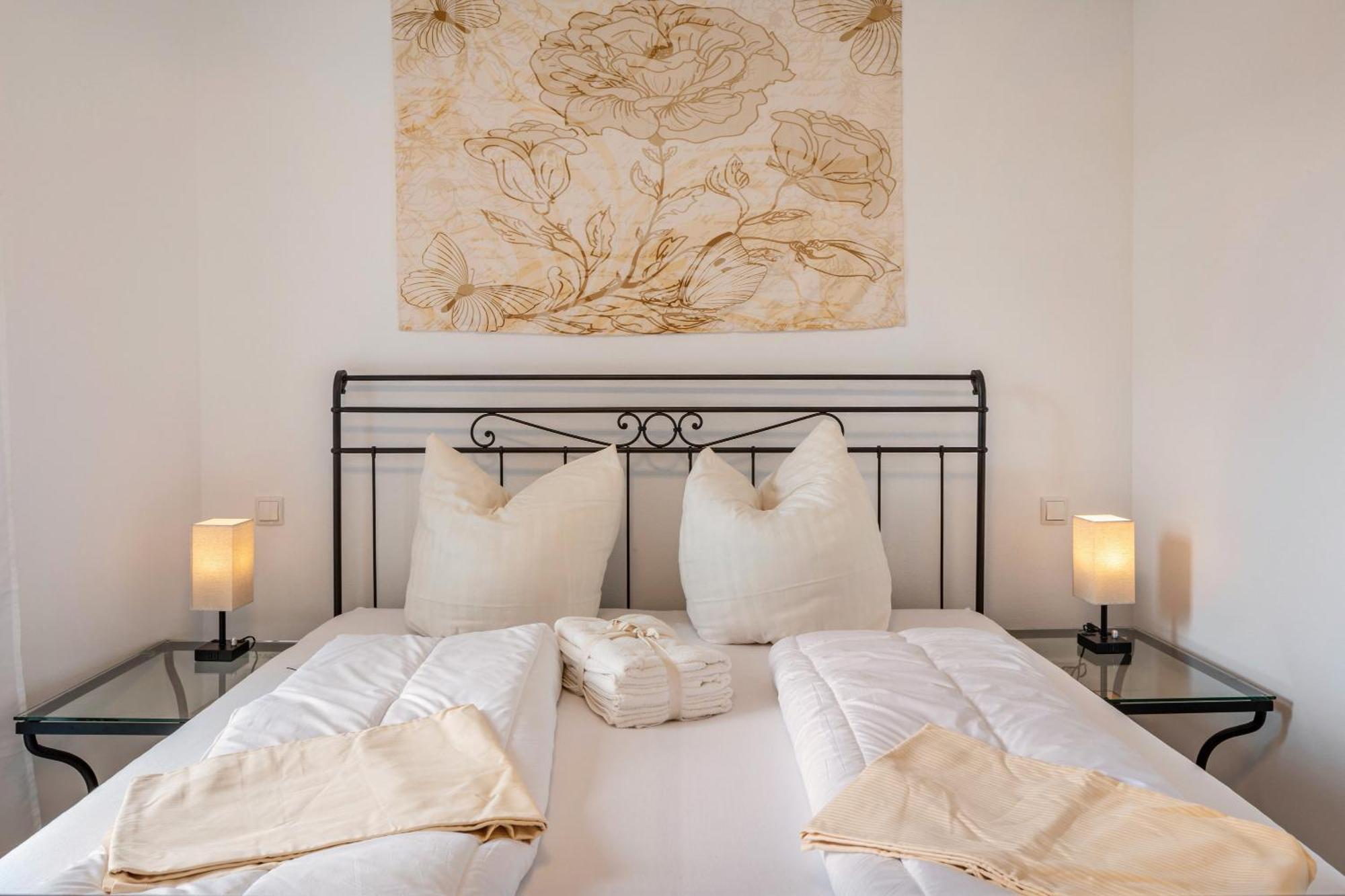 Felsenkeller Appartements Waldkirch Dış mekan fotoğraf