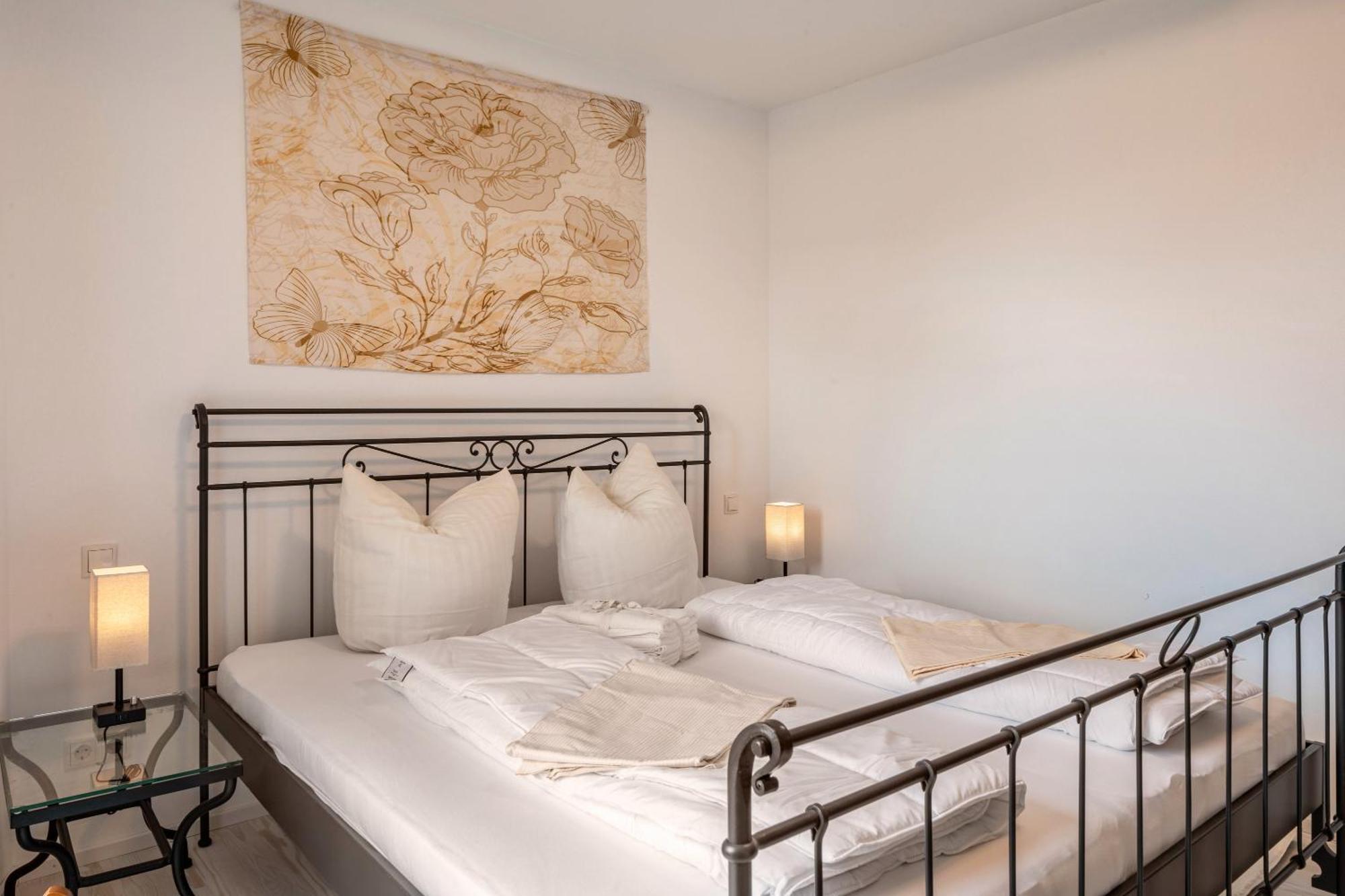 Felsenkeller Appartements Waldkirch Dış mekan fotoğraf